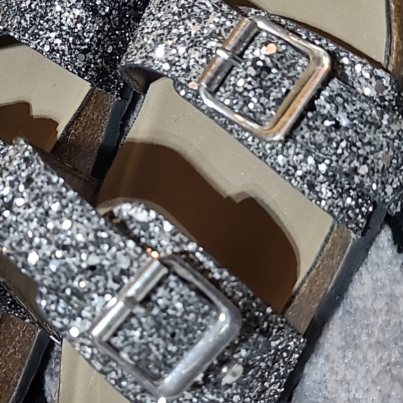 GLITTER SHINE SEQUINS DOUBLE STRAPS BUCKLE SANDALS - Picture 2 of 10